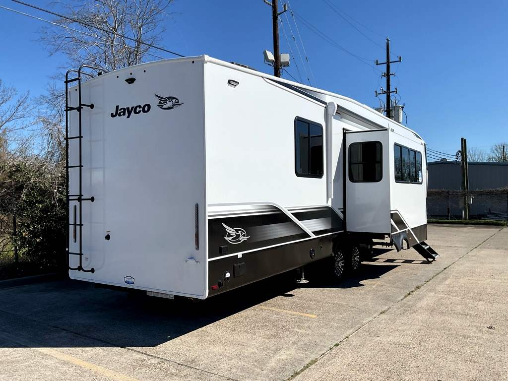 2026 JAYCO Eagle 367 TBTS - Image 36
