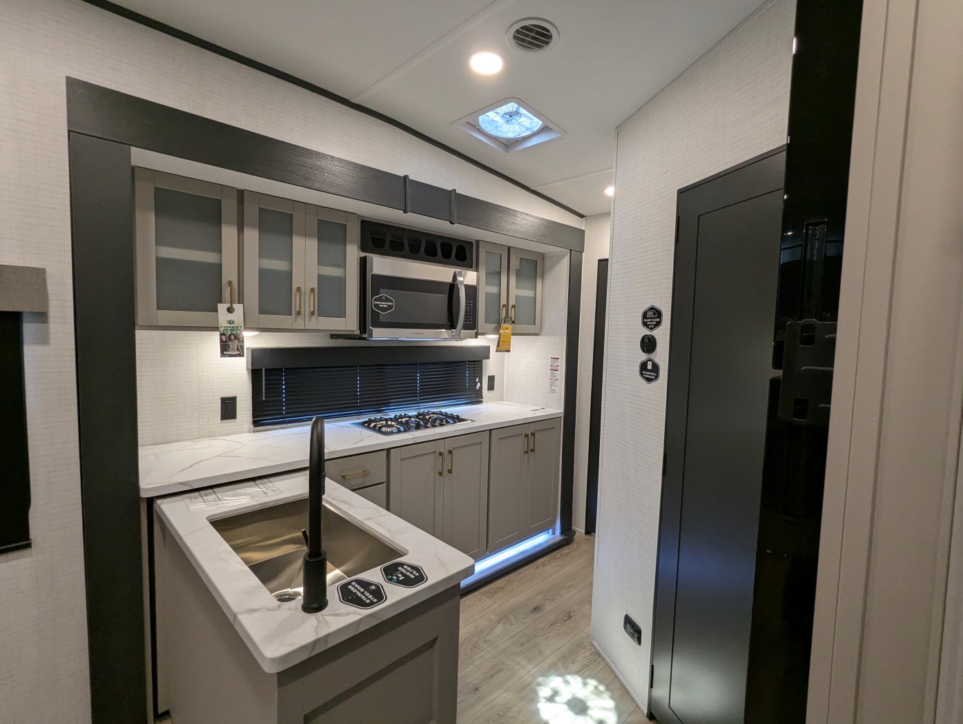 2027 Forest River Stealth 2900 - Image 7