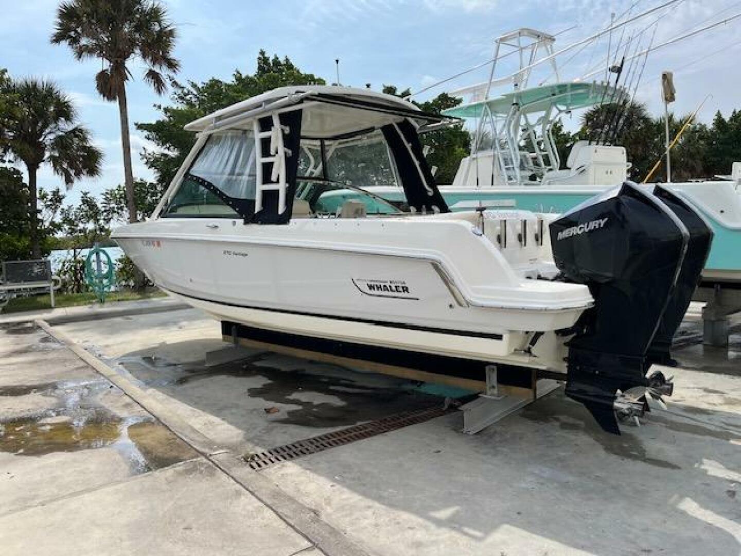 2018 Boston Whaler 270 Vantage - Image 2