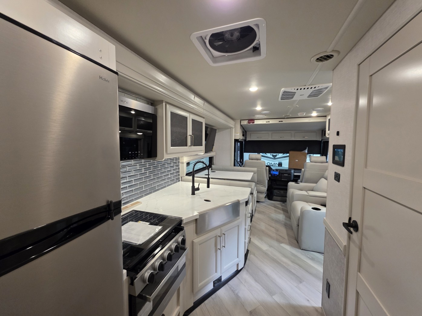 2026 Holiday Rambler Invicta 33HB - Image 31