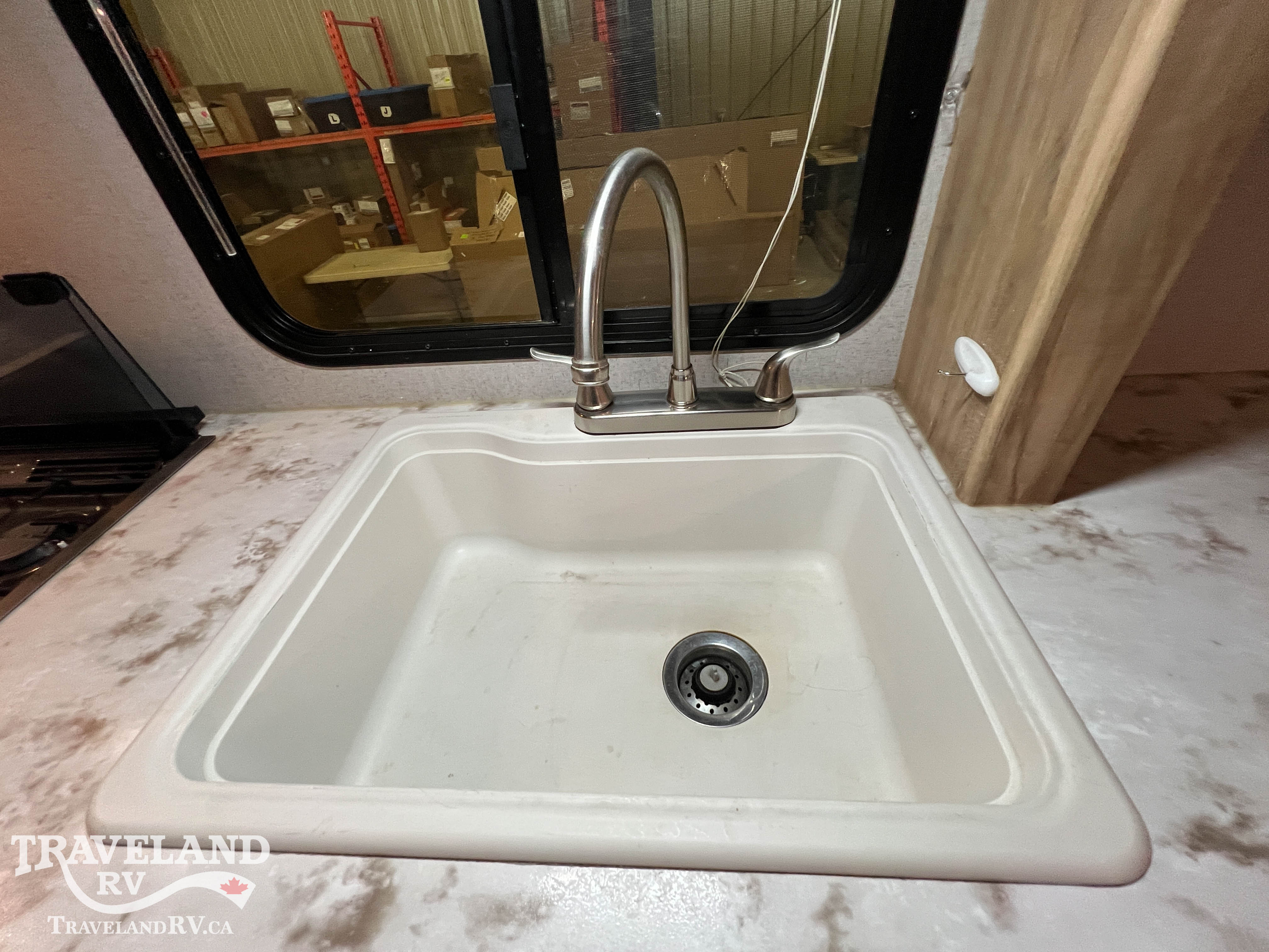 2019 Coachmen Freedom Express Ultra Lite 204RD - Image 15