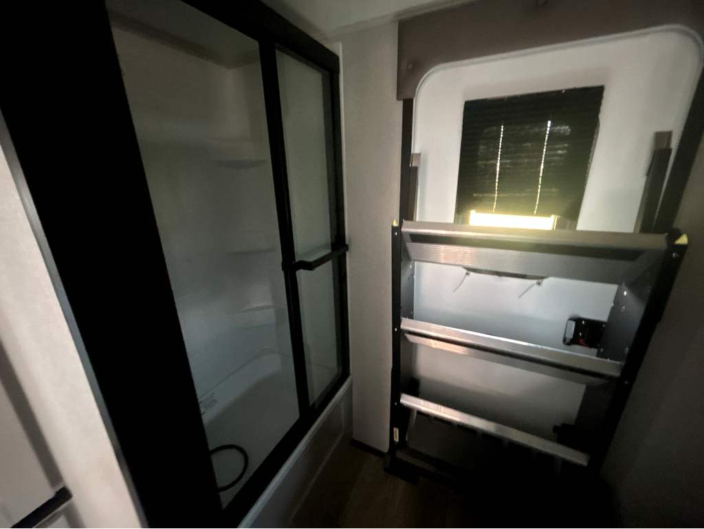 2026 JAYCO NORTH POINT 390CKDS - Image 24