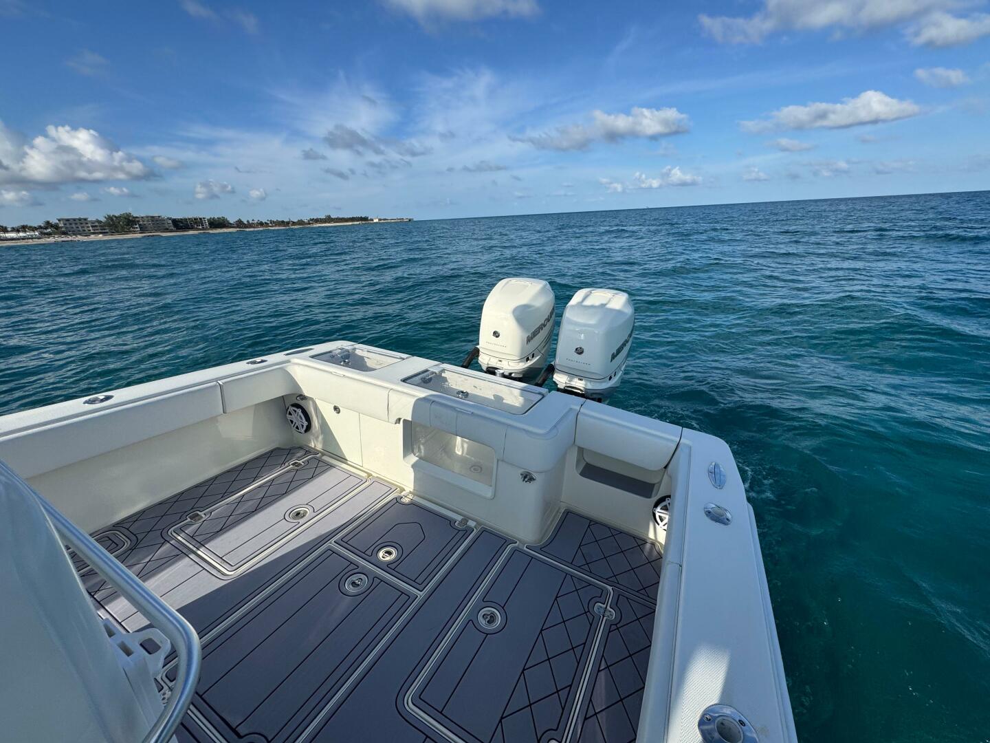 2017 SeaVee 340Z - Image 19