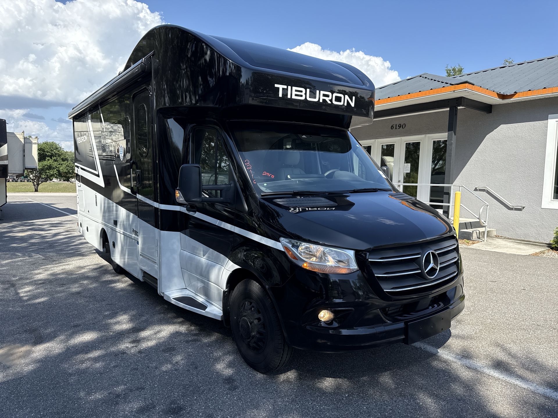 2026 Thor Motor Coach Tiburon