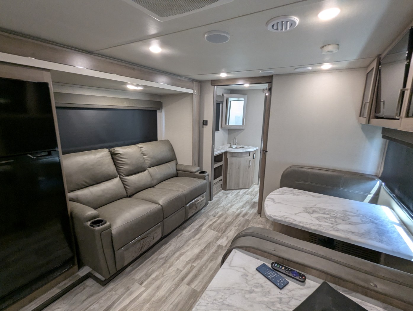 2023 Grand Design Imagine XLS 23LDE - Image 12
