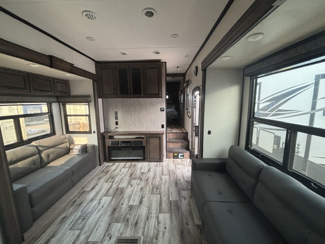 2022 KZ RV Venom V4113TK - Image 34