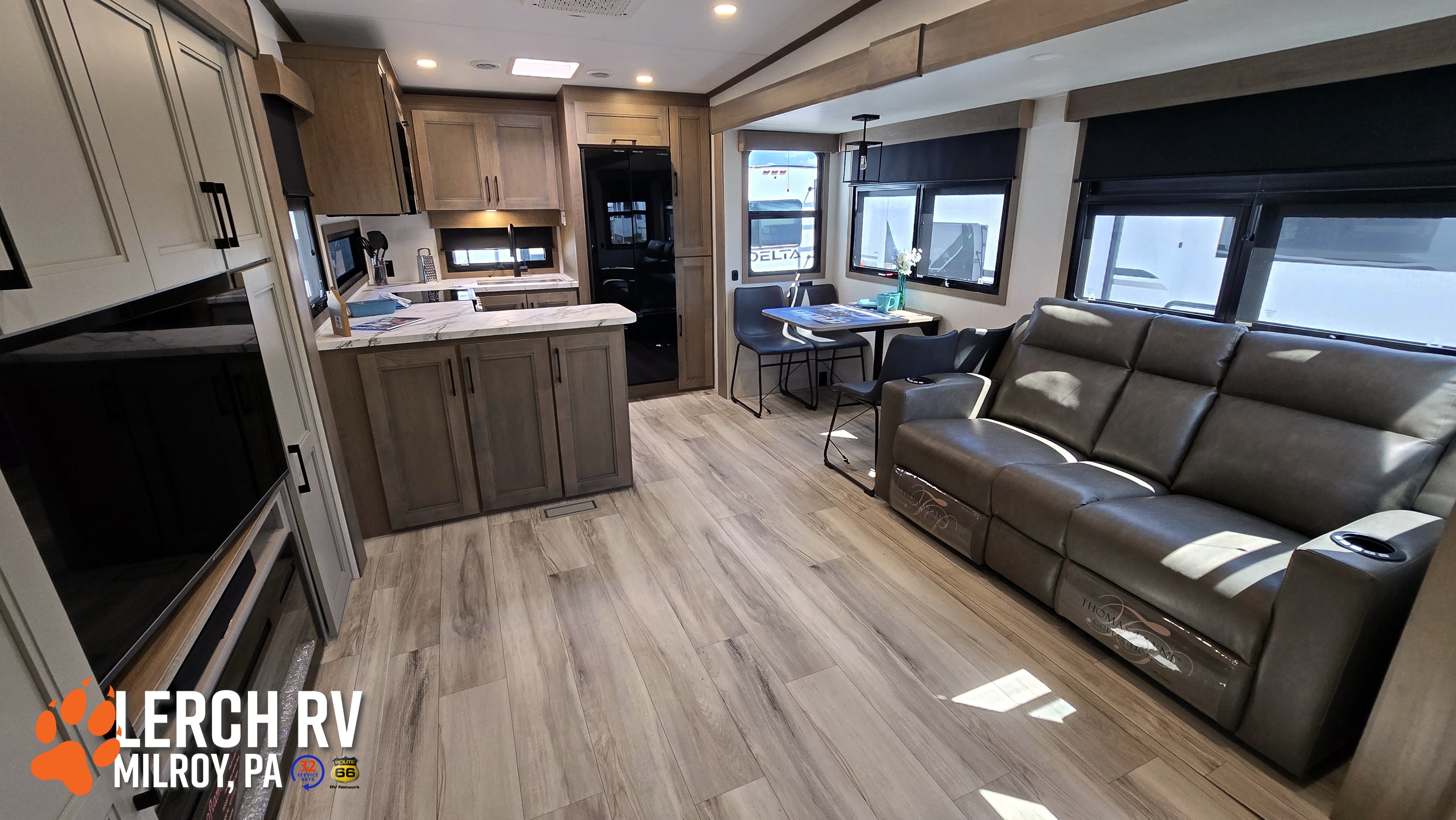2026 KZ RV Durango HT D256RKT - Image 13