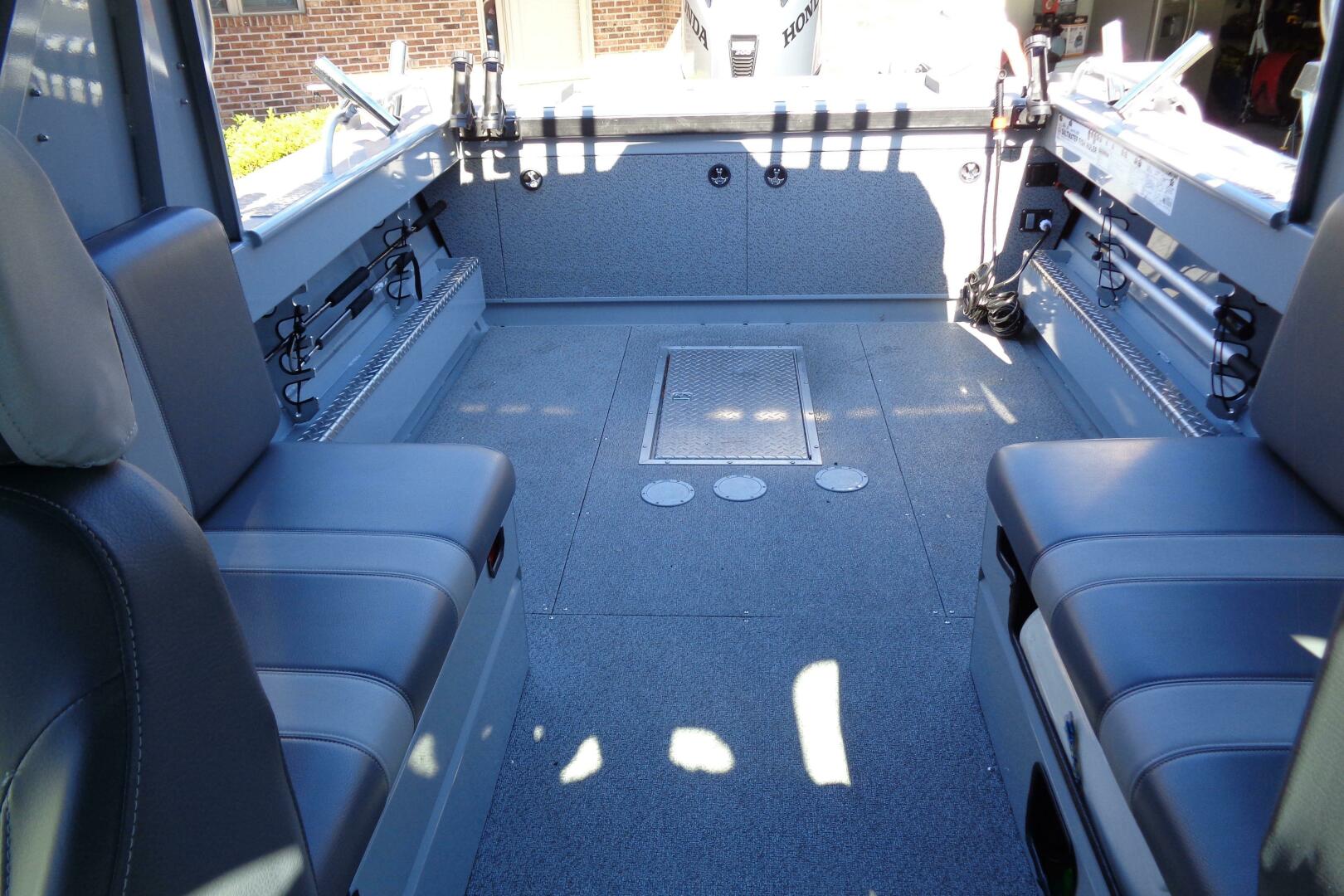 2022 Hewes 210 Sea Runner ET HT Base - Image 32