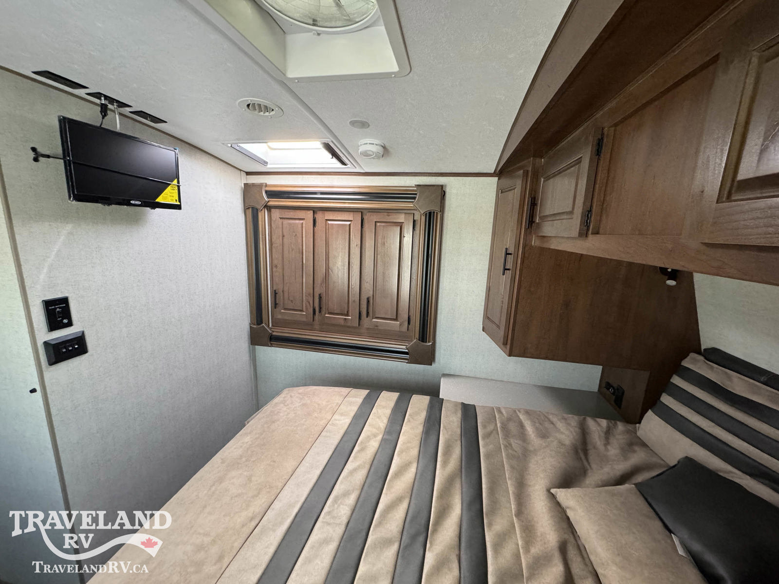 2024 Outdoors RV Titanium Series Black Stone 250RDS - Image 14