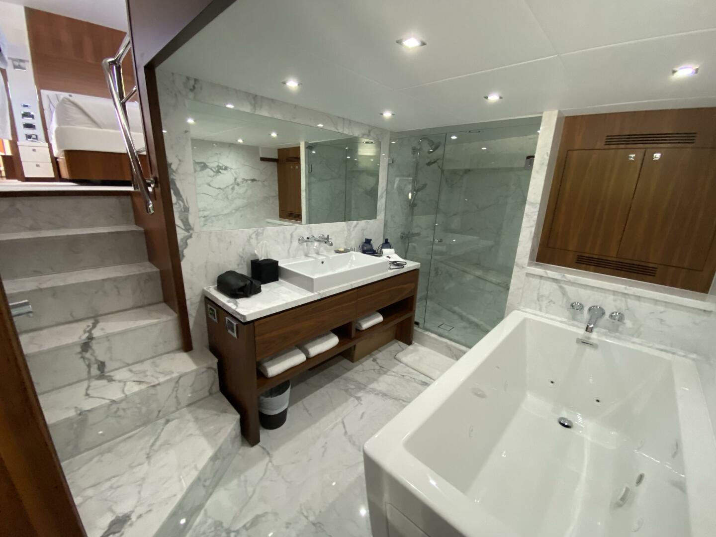 2011 Sunseeker 34M - Image 14