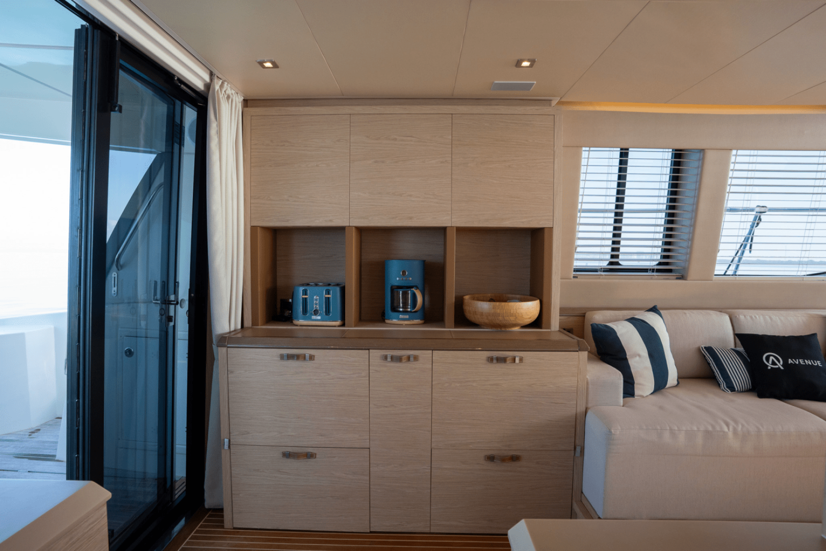 2019 Monte Carlo Yachts MC6 - Image 29