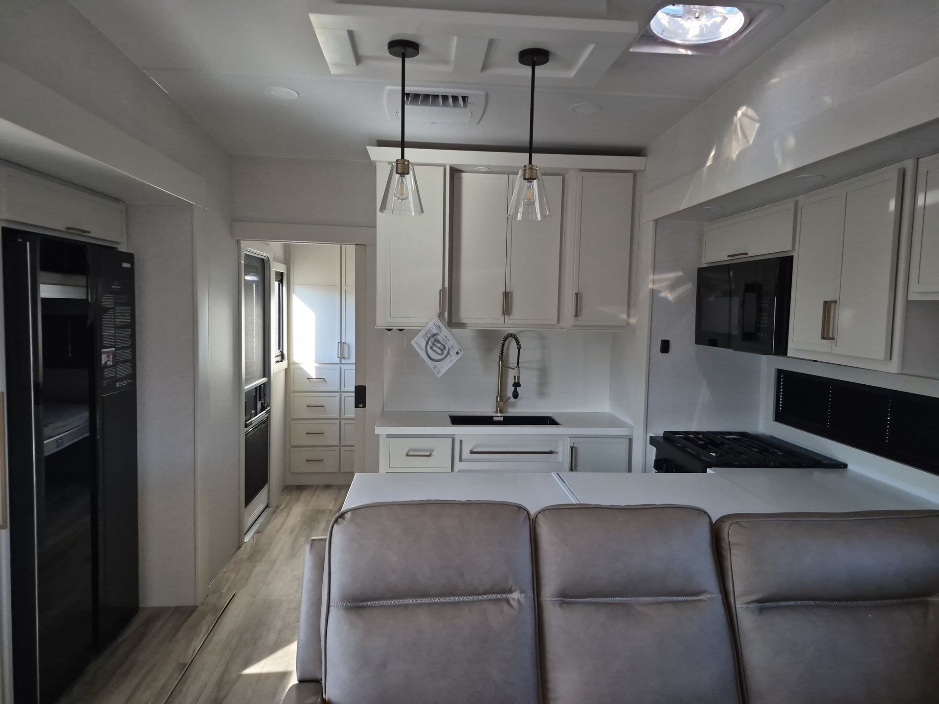 2027 Brinkley RV MODEL Z 3510 - Image 18