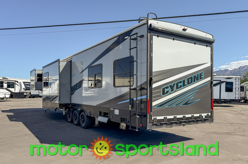 2025 Heartland Cyclone 4014C - Image 5