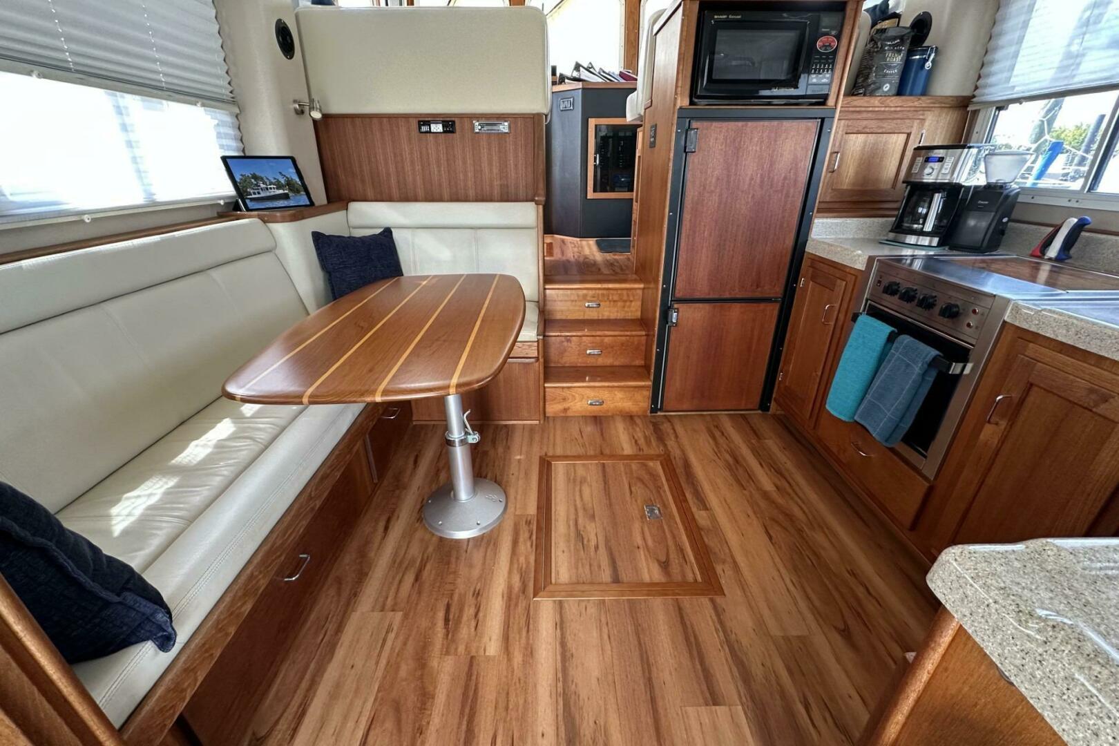 2005 American Tug 34 Pilothouse - Image 14