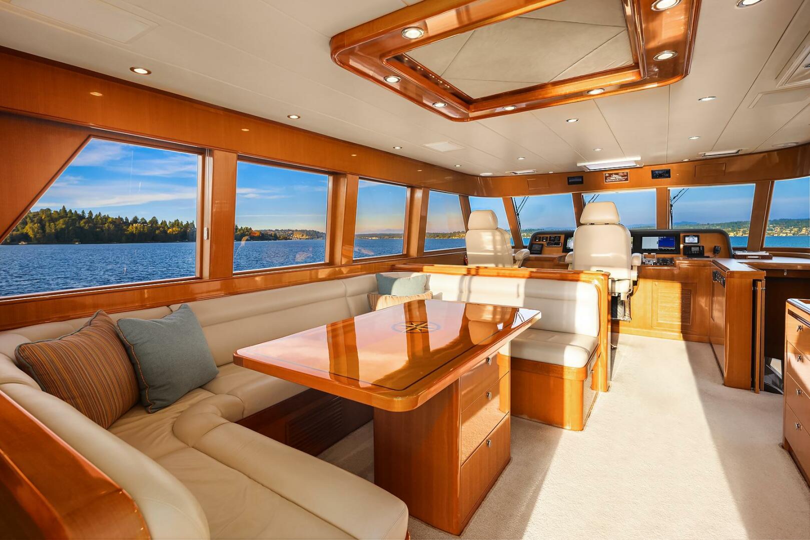2014 Hampton 720 Skylounge LRC - Image 36