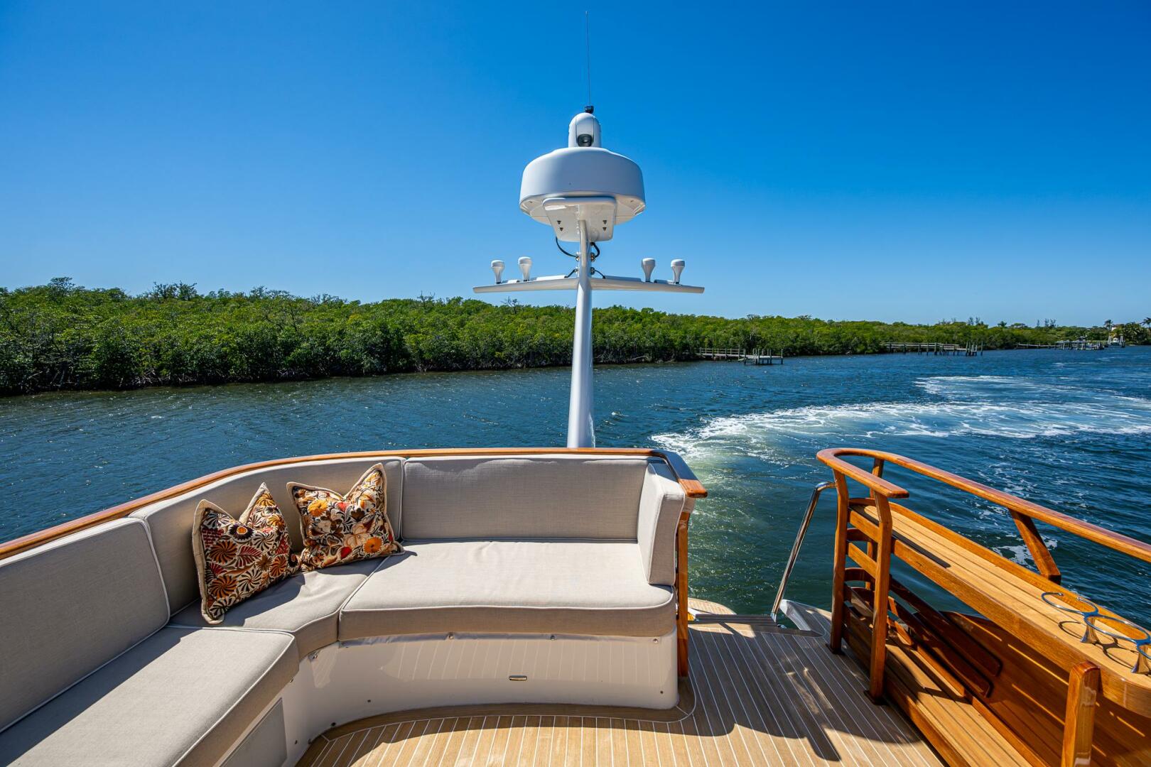 2021 Hinckley Talaria 55 Flybridge MKII - Image 14