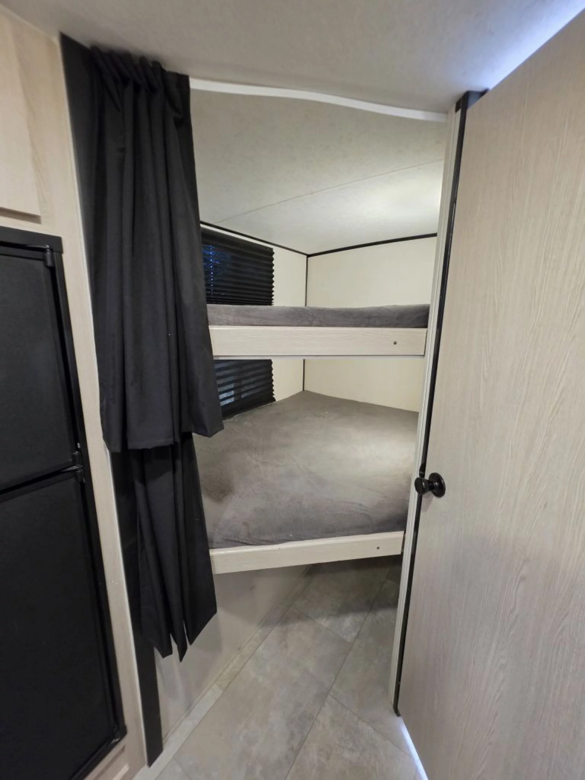 2022 COACHMEN APEX NANO 208BHS - Image 14