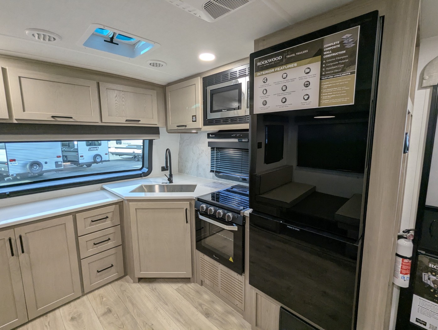 2026 Forest River Rockwood Ultra Lite 2608BS - Image 16