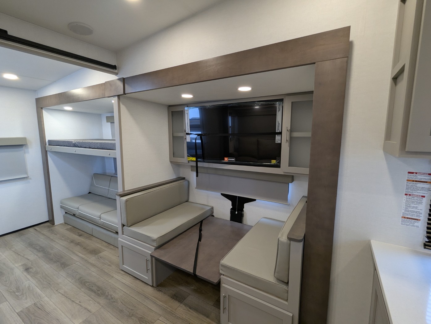 2026 Alliance RV Avenue 30BH - Image 23