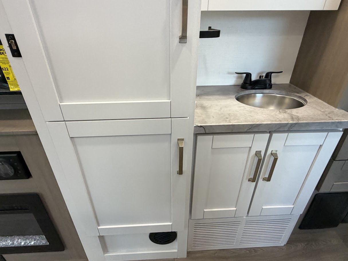2027 JAYCO GREYHAWK 30Z - Image 39