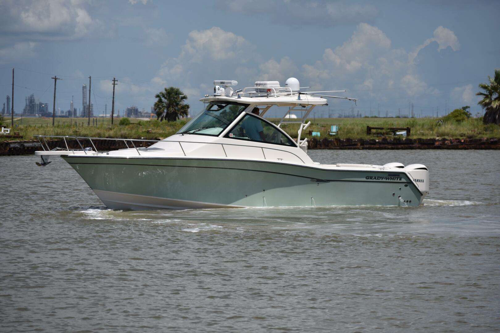 2016 Grady-White 330 Express - Image 65