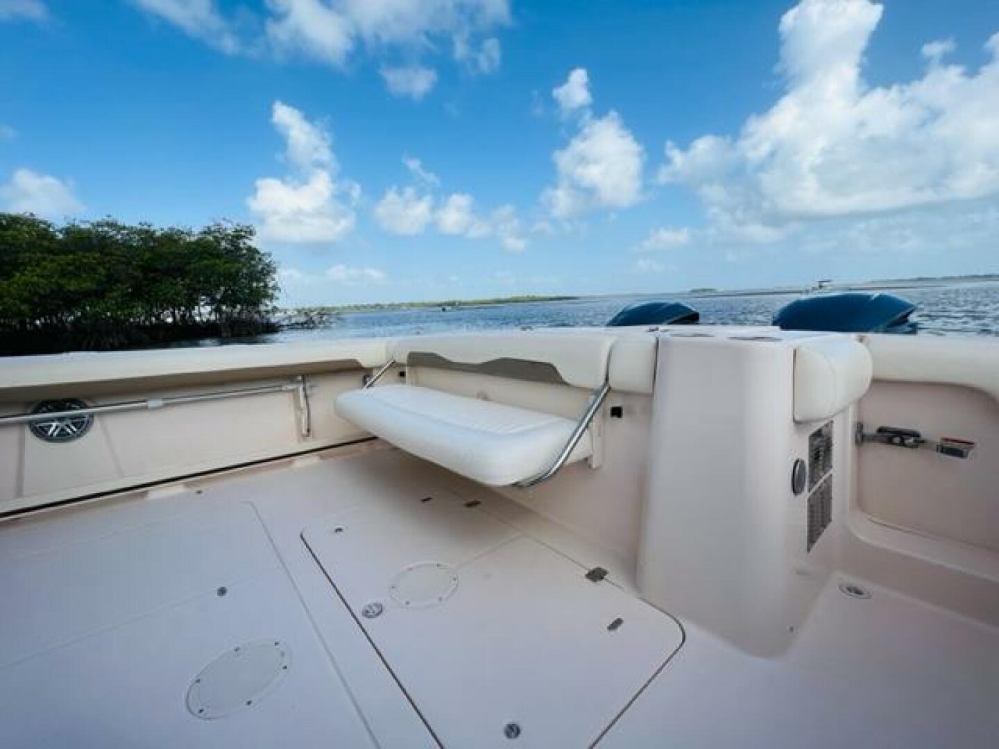 2014 Grady-White Freedom 335 - Image 32