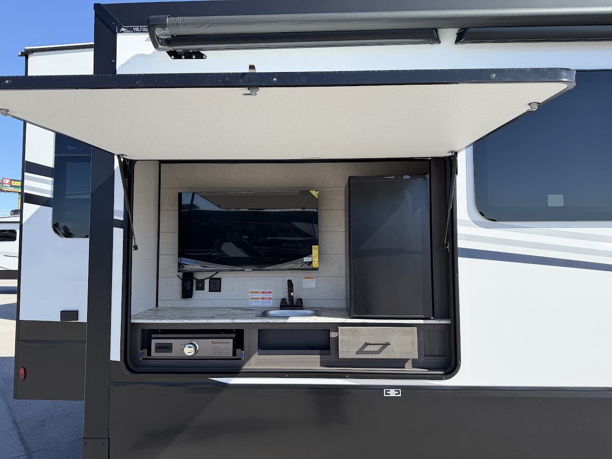 2026 VENTURE RV SPORTTREK 363VFR - Image 8