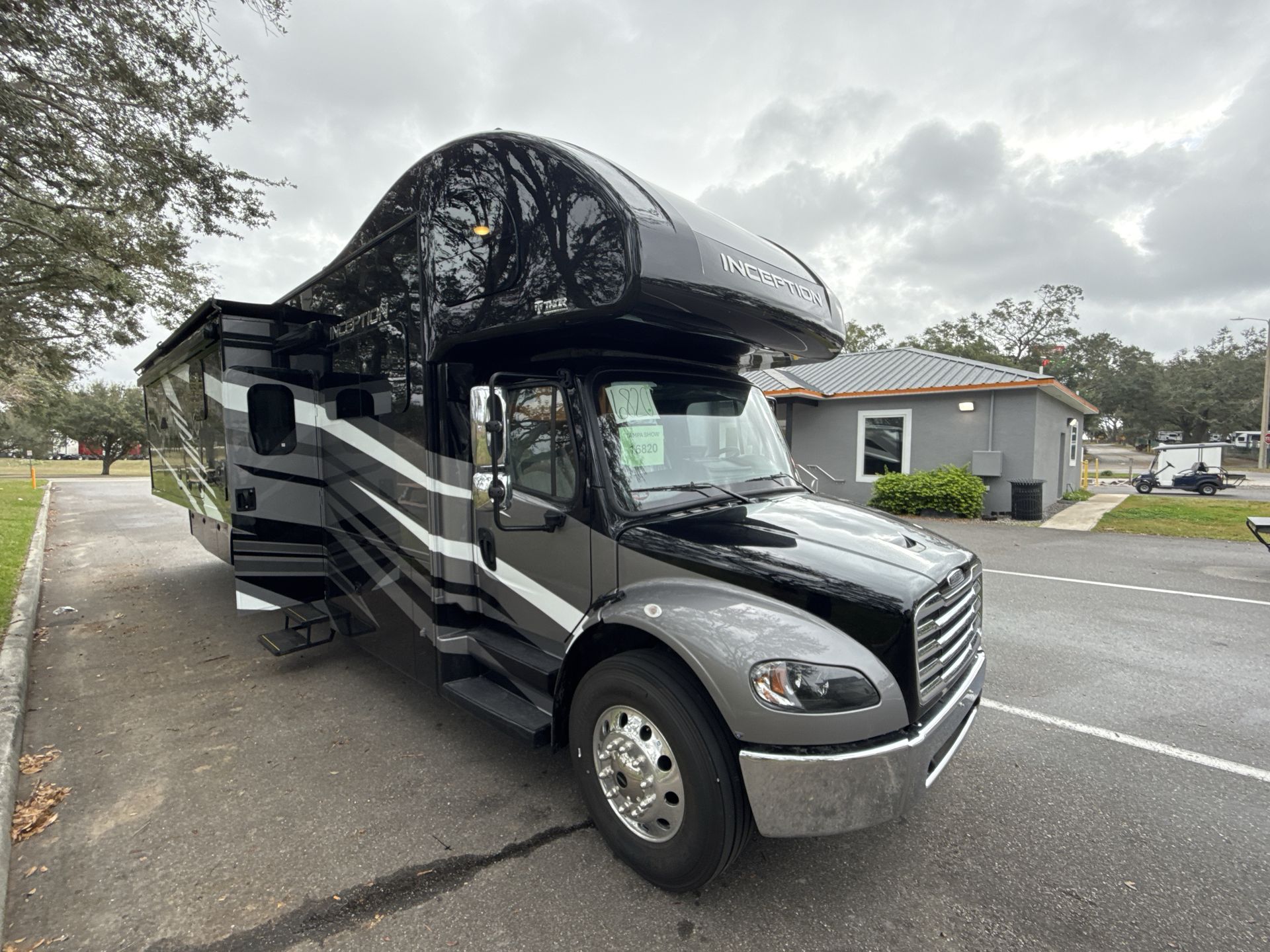 2025 Thor Motor Coach Inception