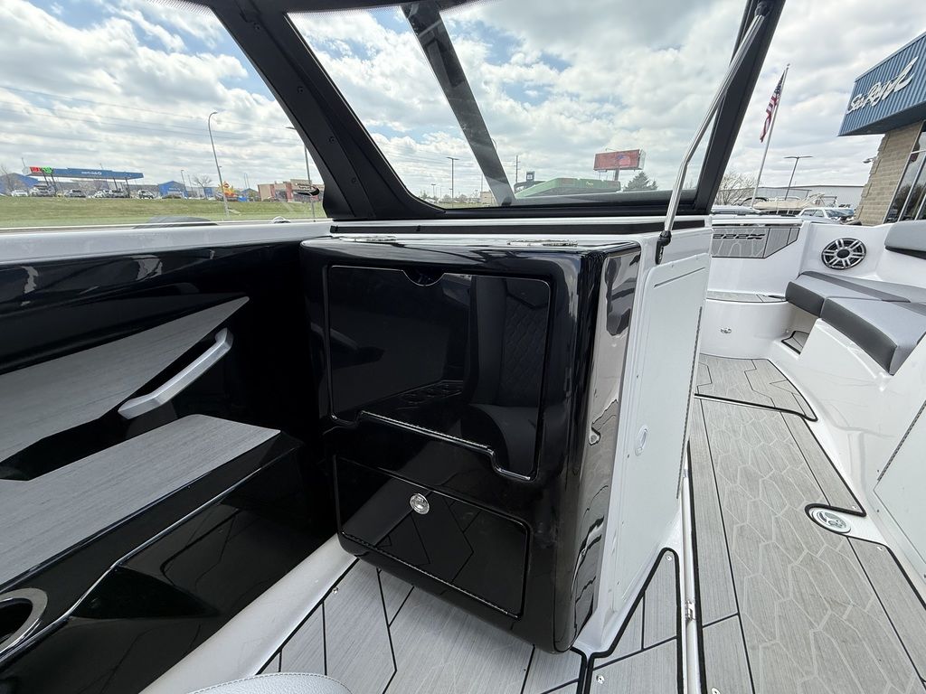 2026 Yamaha Boats 222XD - Image 27