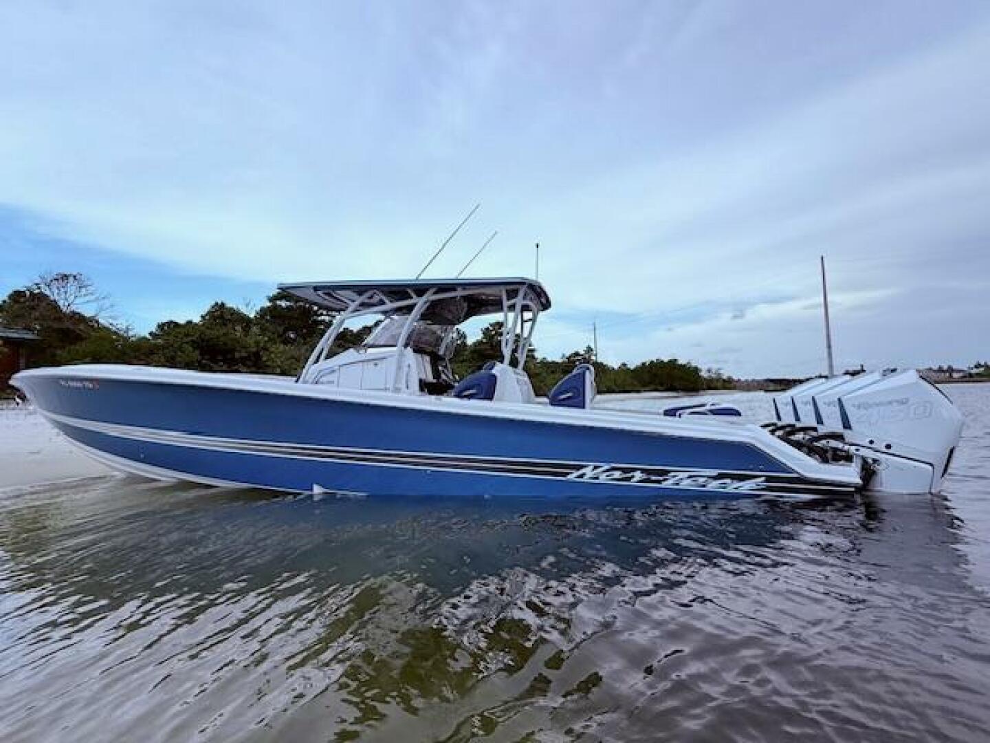 2022 Nor-Tech 390 Sport Center Console - Image 18