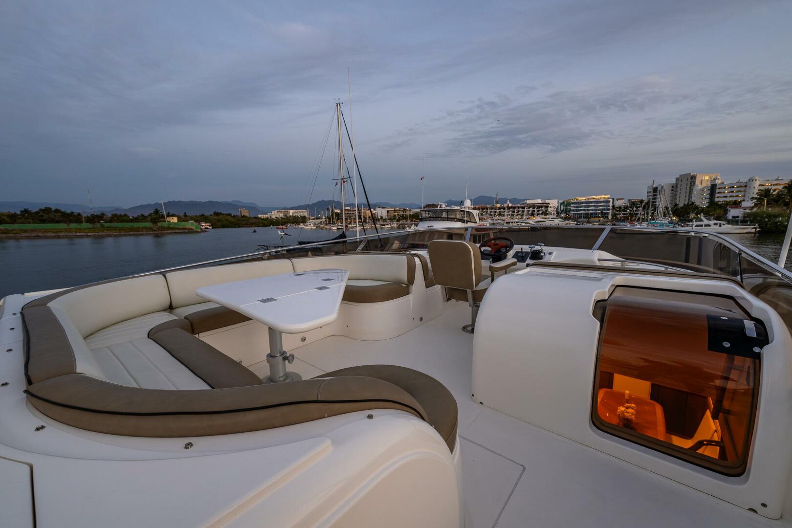 2002 Viking Princess 72 Princess Yacht - Image 19