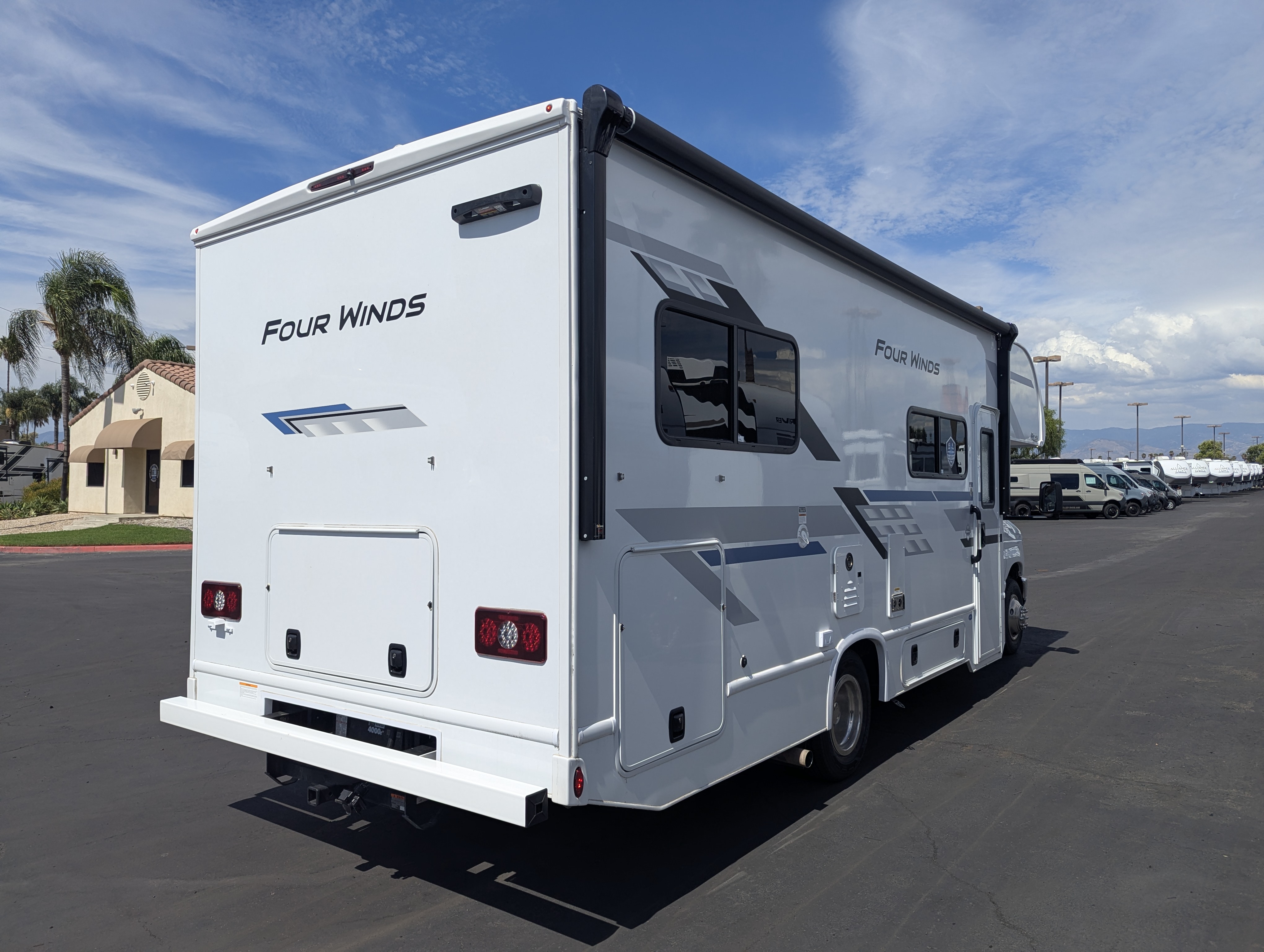 2027 Thor Motor Coach Four Winds 25Z - Image 6