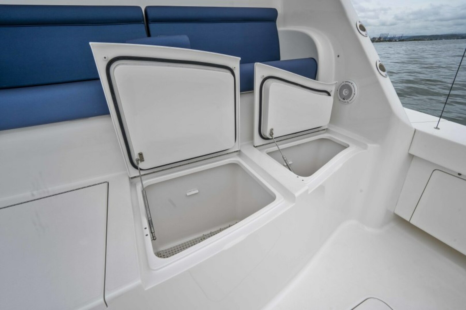 2011 Viking 70 Enclosed Bridge - Image 47
