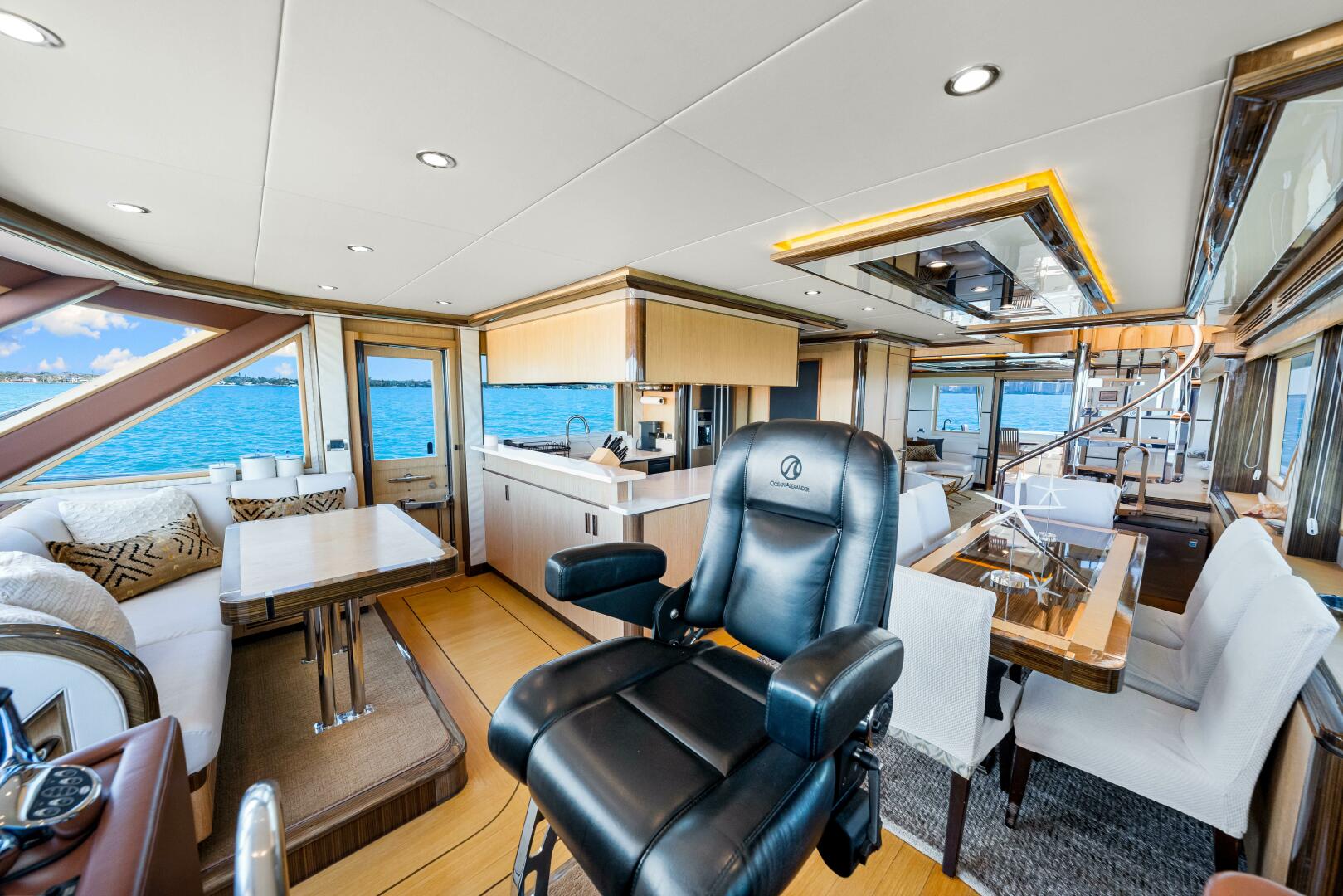2010 Ocean Alexander 83 Motor Yacht - Image 25