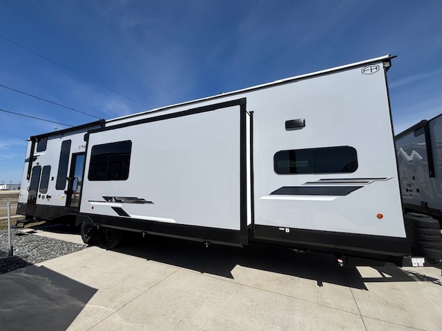 2026 CHEROKEE CASCADE 39DKBL - Image 2