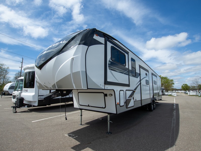 2022 Coachmen Chaparral 334FL - Image 5