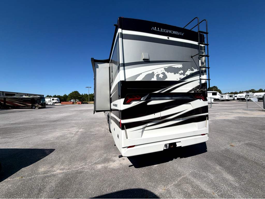 2022 TIFFIN ALLEGRO BAY 38BB - Image 3