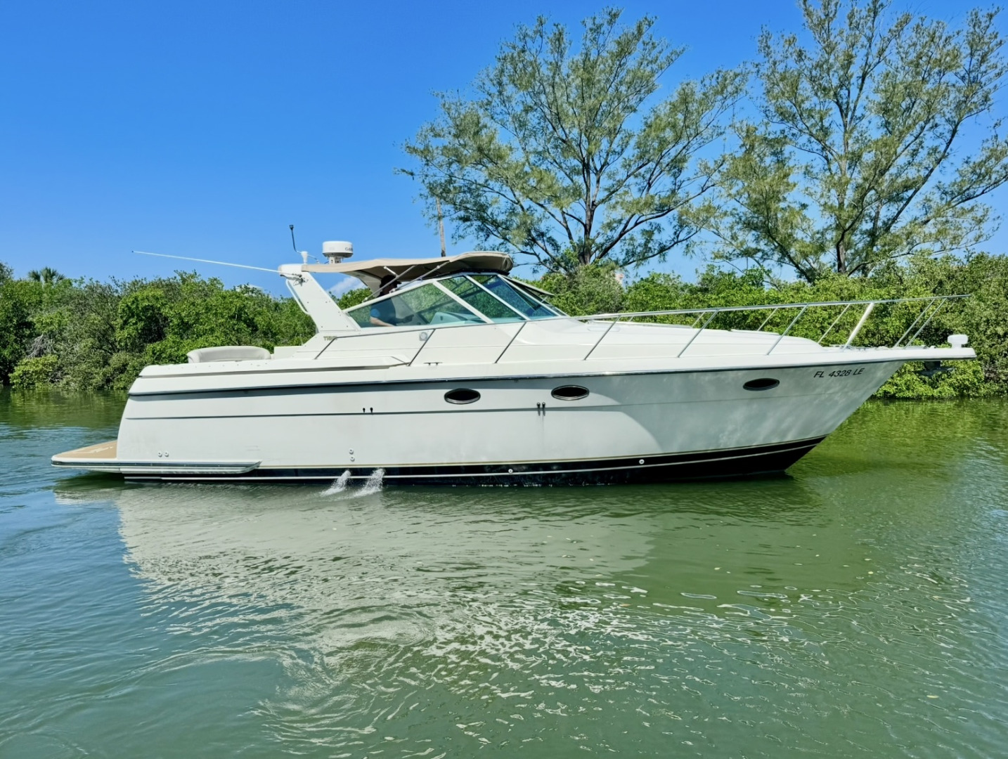 1998 Tiara Yachts 3500 Express - Image 1