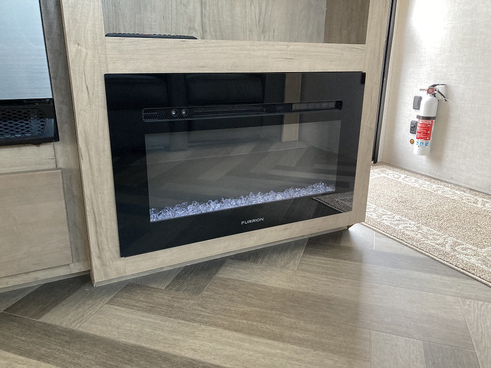 2023 Ember RV Touring Edition 26RB - Image 13