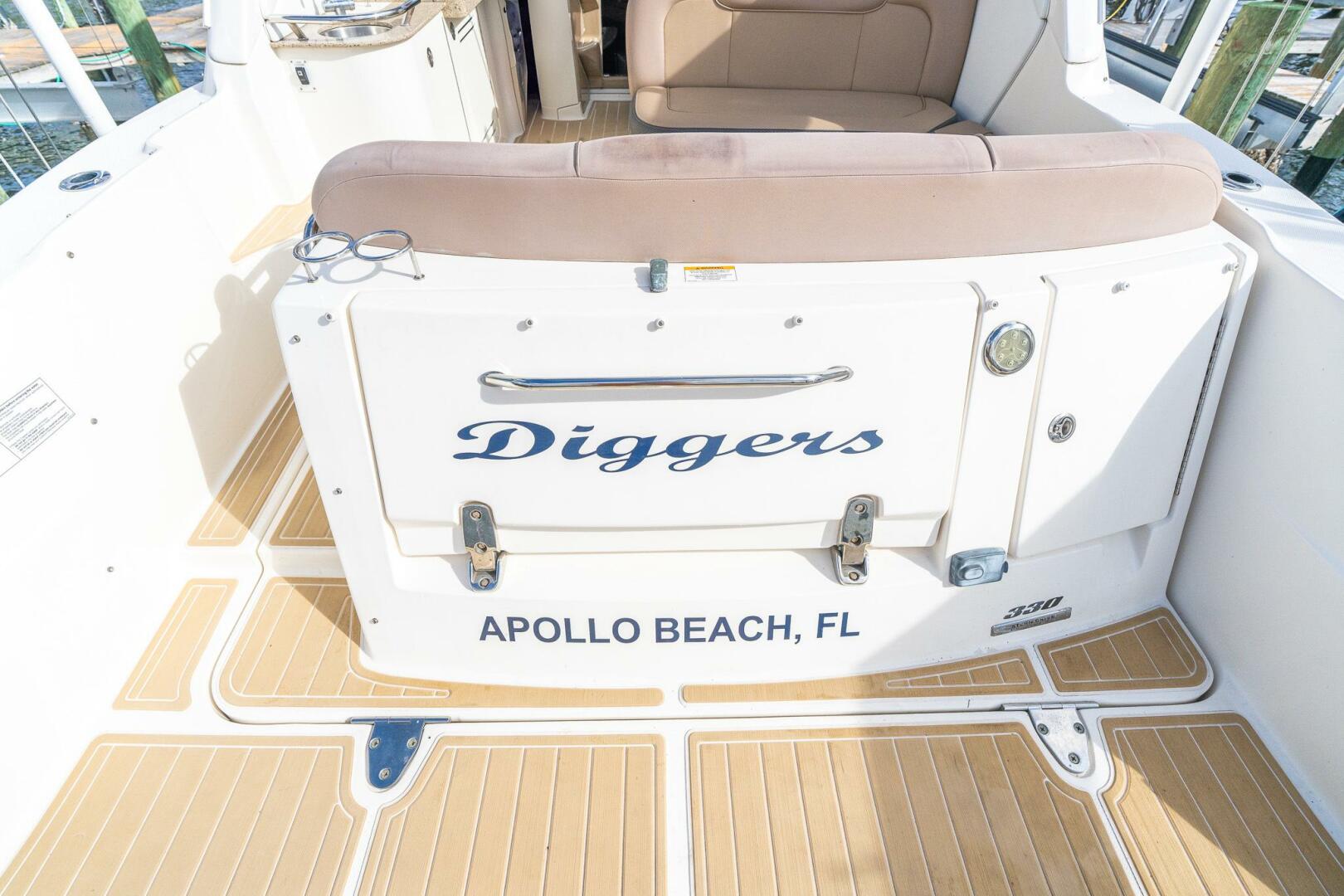 2016 Sea Ray 330 Sundancer - Image 57
