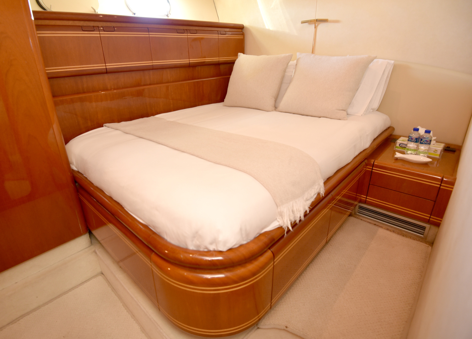 1997 Ferretti Yachts Ferretti 780 Base - Image 17