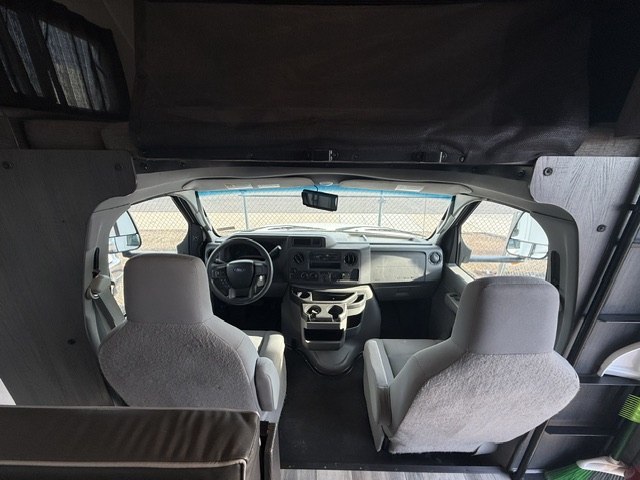 2023 Forest River Sunseeker LE 2350LE - Image 5