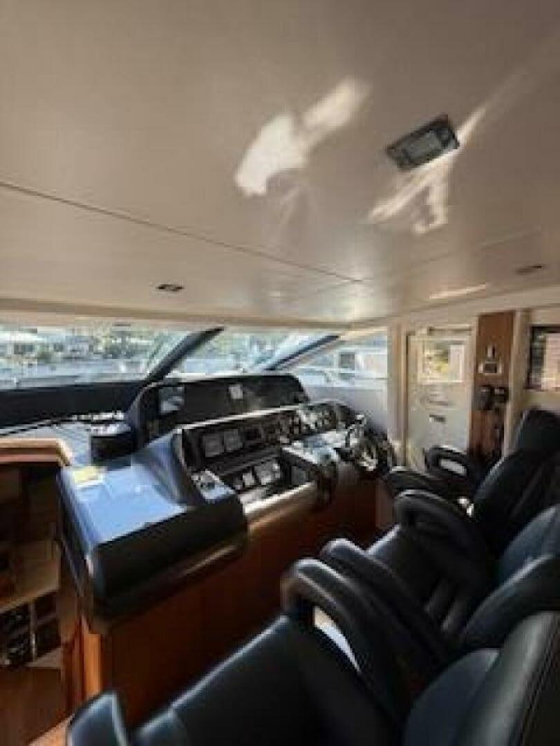 2012 Sunseeker Predator Sport Yacht 74 - Image 13