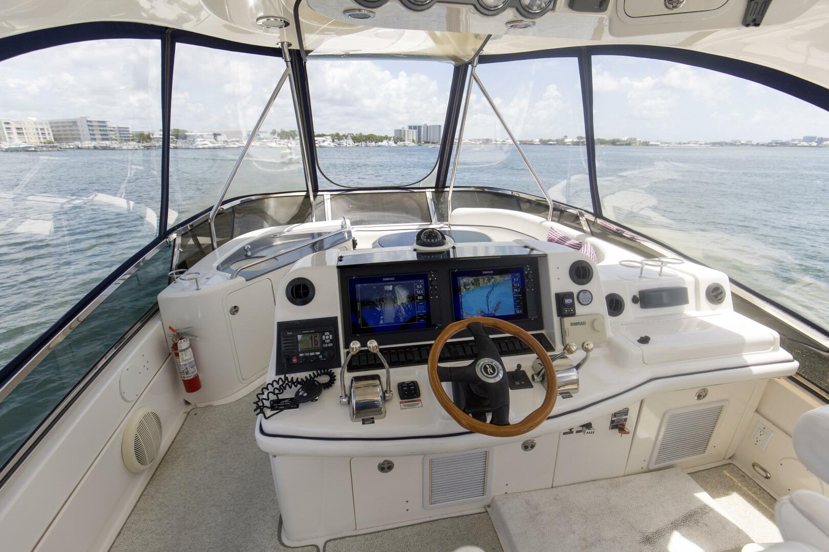 2007 Sea Ray 52 Sedan Bridge - Image 3
