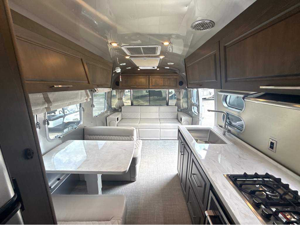 2026 AIRSTREAM CLASSIC 30RBQ - Image 32