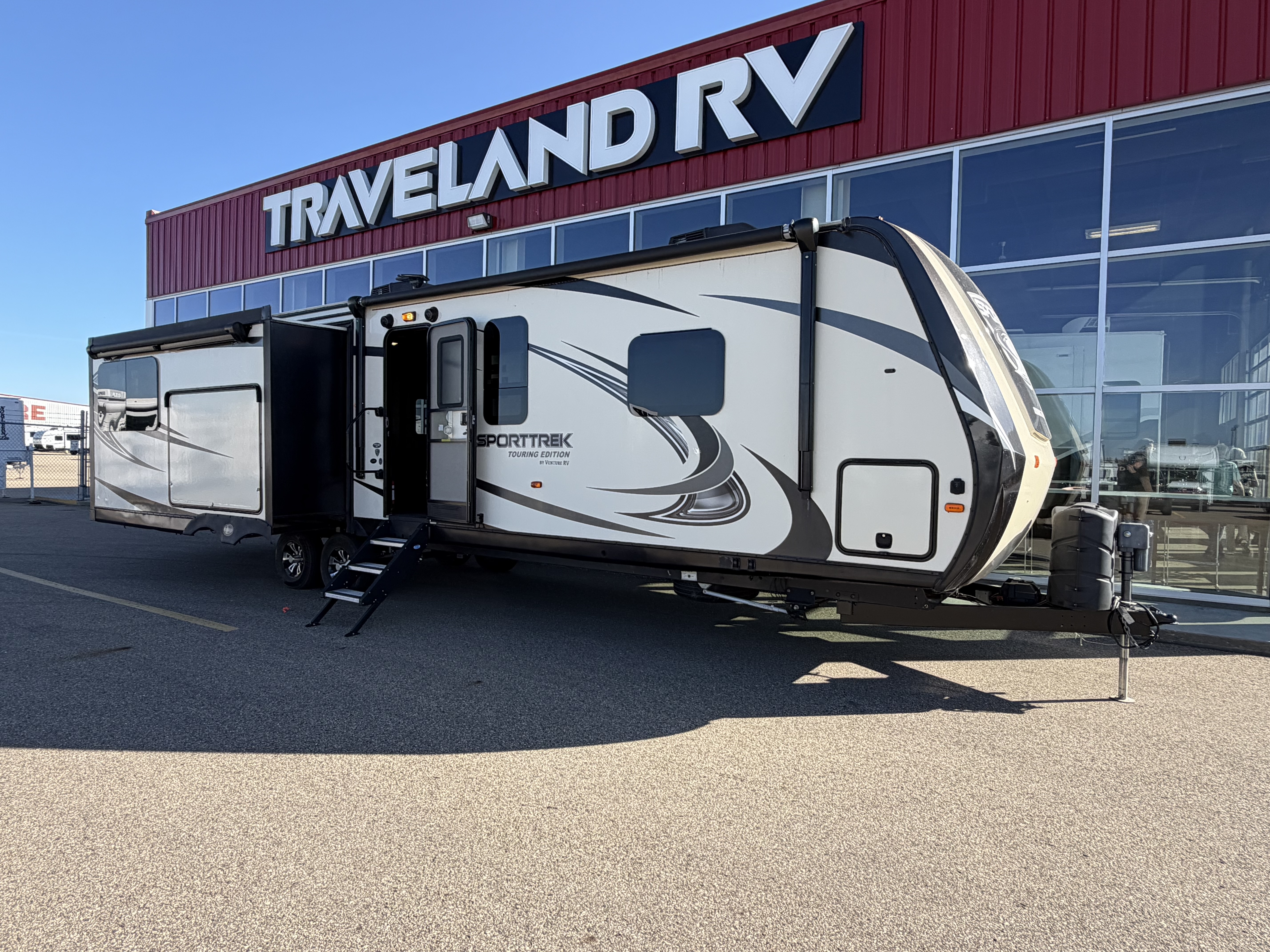 2018 VENTURE RV SPORT TREK TOURING 336 VRK - Image 1