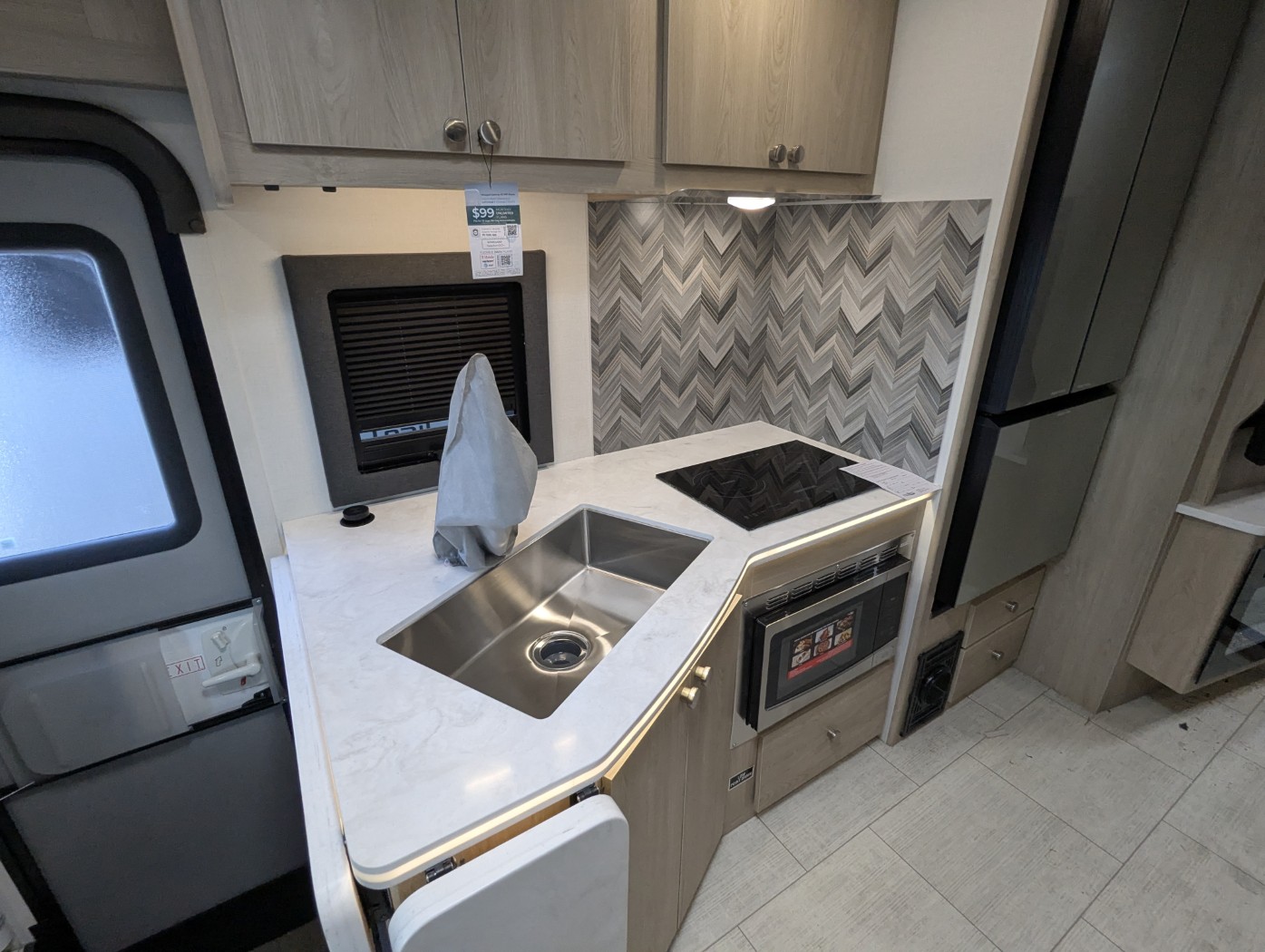 2026 Coachmen Entourage 340BH - Image 13