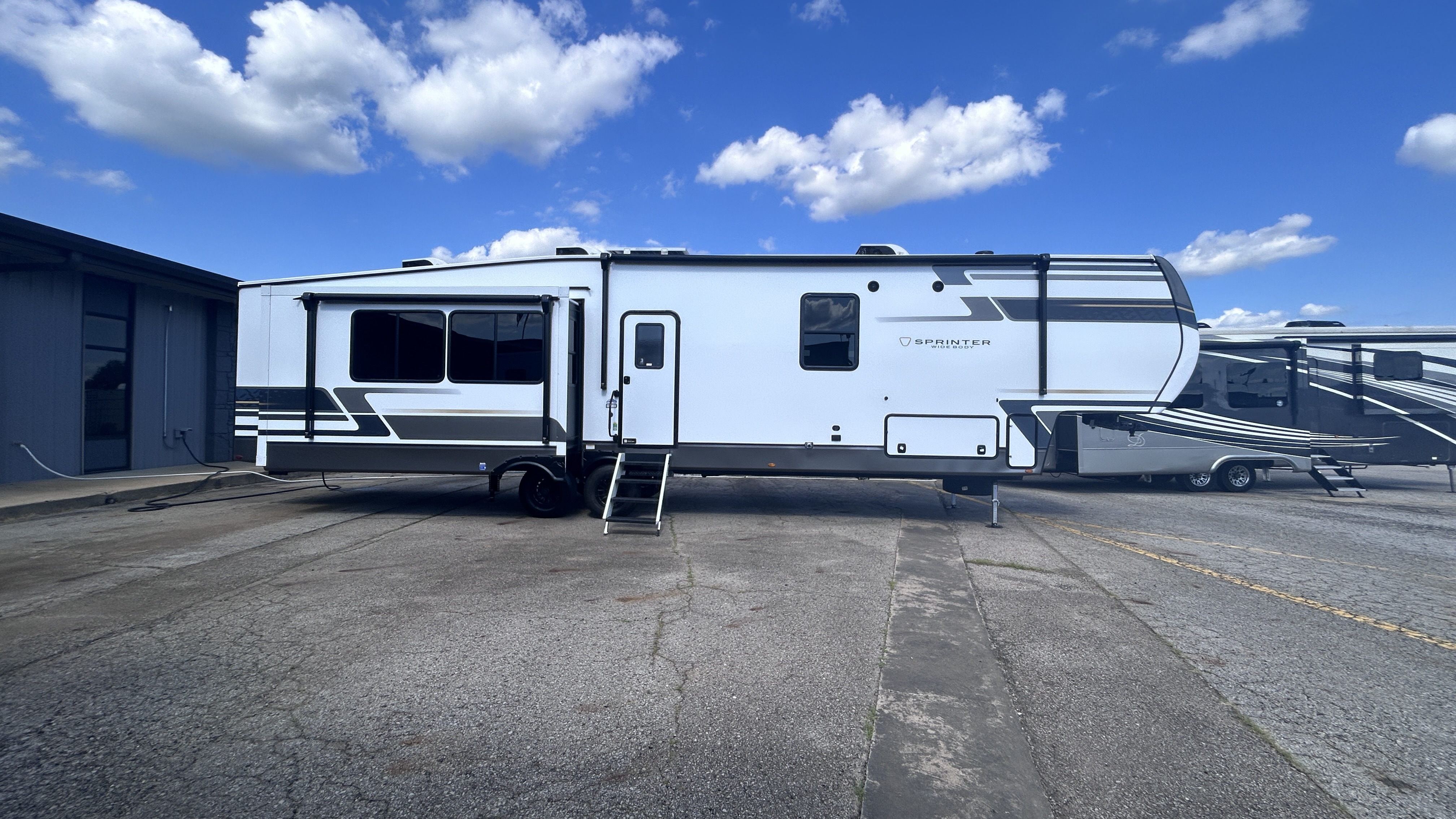 2026 Keystone Sprinter 3840LRK - Image 2