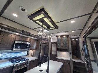 2021 GRAND DESIGN SOLITUDE 310GK - Image 8