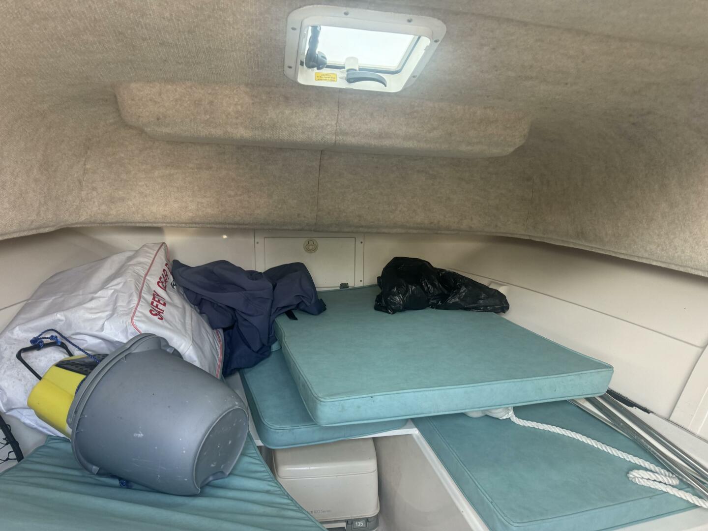 2004 Angler 220 Walkaround - Image 11